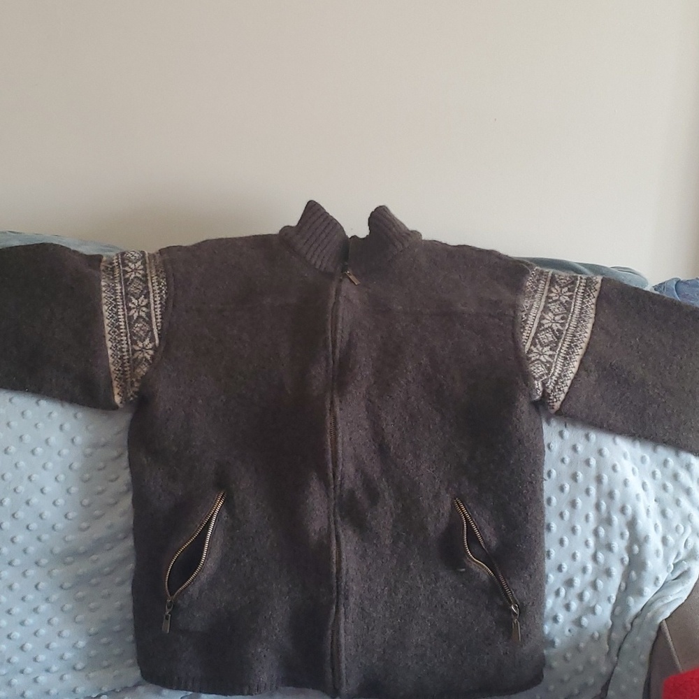 Nordic Design 100% Wool Zip Up